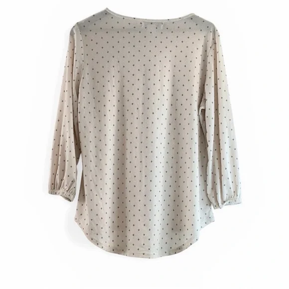 Liz Claiborne Petite PM Cream Diamond Print Tie-Neck Blouse Top - Picture 2 of 6